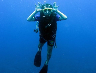  Buen ambienle bajo el agua 